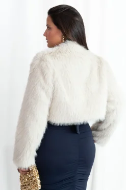 Bolero Pelo Sintético