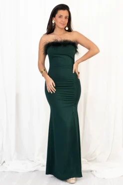 Vestido Ceñido Plumas