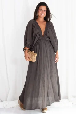 Vestido Fluido Escote V